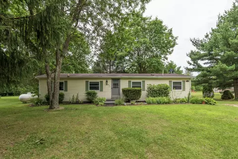 34915 64th Ave, Paw Paw, MI 49079