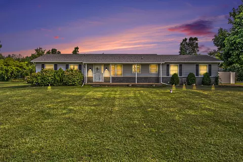12346 W Mount Morris Rd, Flushing, MI 48433