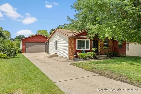 2981 Wallace Ave SW, Grandville, MI 49418