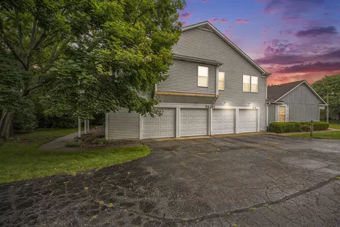 3401 Big Bend Dr #C, Kalamazoo, MI 49048