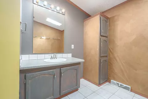 2922 E D Ave, Kalamazoo, MI 49004 photo 25