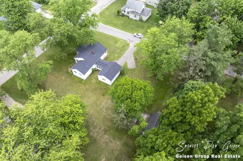 303 Putney St, Belding, MI 48809 photo 53