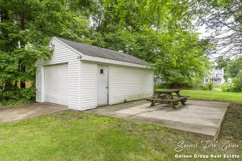 303 Putney St, Belding, MI 48809 photo 45