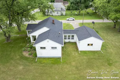 303 Putney St, Belding, MI 48809 photo 54