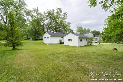 303 Putney St, Belding, MI 48809 photo 43