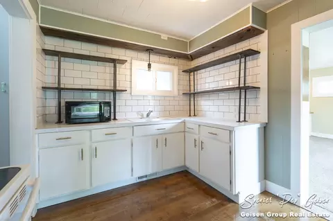 303 Putney St, Belding, MI 48809 photo 15