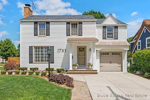 1710 Philadelphia Ave SE, Grand Rapids, MI 49507
