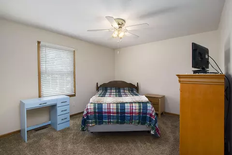 1077 S Apple Ct, Plainwell, MI 49080 photo 10