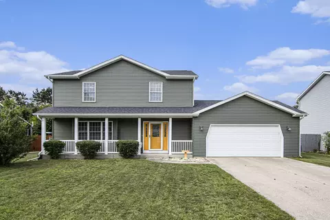 1077 S Apple Ct, Plainwell, MI 49080 photo 2