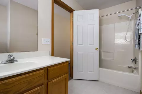 1077 S Apple Ct, Plainwell, MI 49080 photo 15