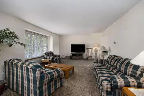 1077 S Apple Ct, Plainwell, MI 49080 photo 9