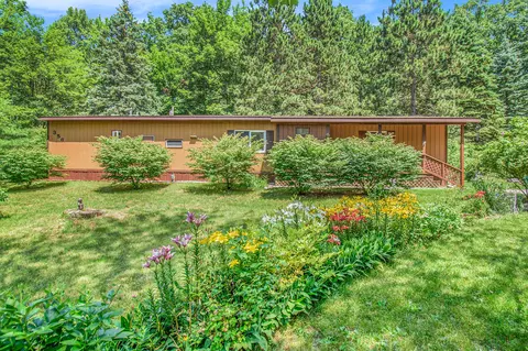 356 W Temple Dr, Harrison, MI 48625 photo 2