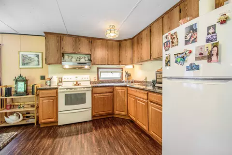 356 W Temple Dr, Harrison, MI 48625 photo 6
