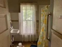 412 N 22nd St, Springfield, MI 49037 photo 5