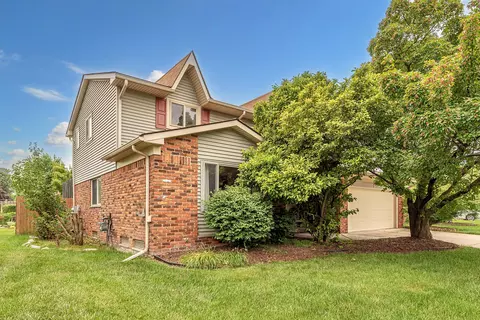 6250 Gloucester Dr, Canton, MI 48187