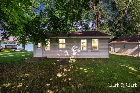13722 Spence Dr, Coral, MI 49322