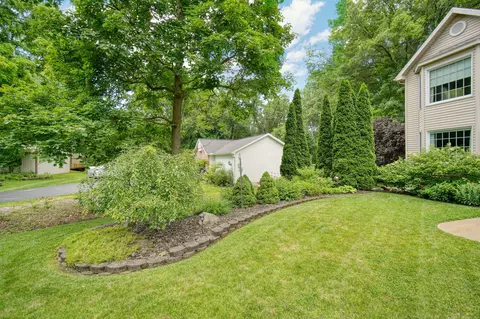 Exterior - 4848 Ginkgo Ln, Jackson, MI 49201 photo 27 of 30