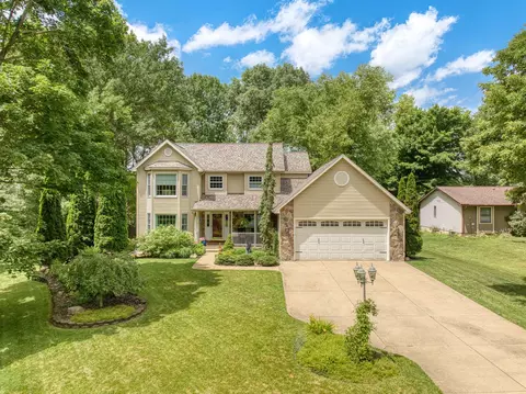 4848 Ginkgo Ln, Jackson, MI 49201