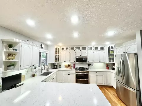 Kitchen - 4848 Ginkgo Ln, Jackson, MI 49201 photo 7 of 7
