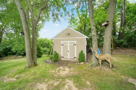 Exterior - 4848 Ginkgo Ln, Jackson, MI 49201 photo 22 of 30