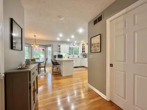 Entry Way - 4848 Ginkgo Ln, Jackson, MI 49201 photo 4 of 5