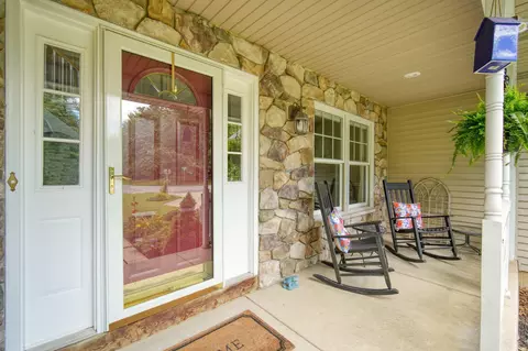 Exterior - 4848 Ginkgo Ln, Jackson, MI 49201 photo 4 of 30