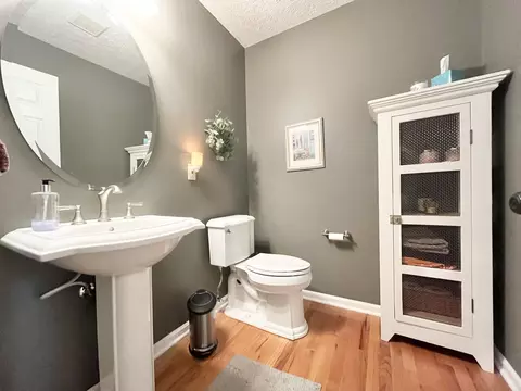 Bath - 4848 Ginkgo Ln, Jackson, MI 49201 photo 1 of 8