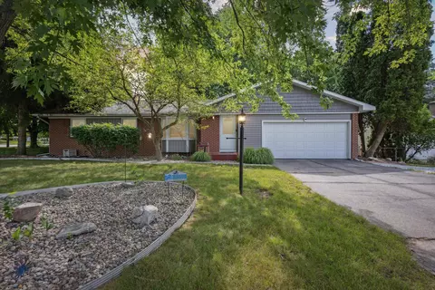 5090 Brookwood Dr SE, Kentwood, MI 49508