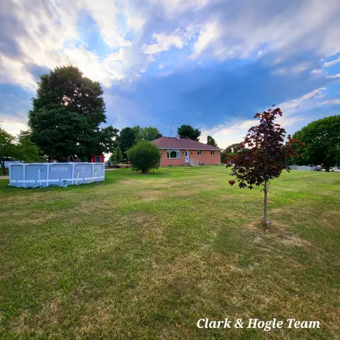 114 S Hubbardston Rd, Pewamo, MI 48873