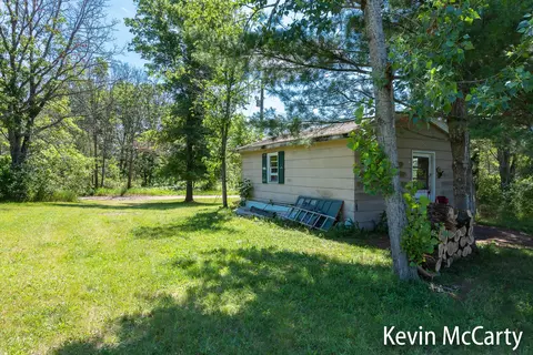 8395 S Delaware Ave, Baldwin, MI 49304 photo 7