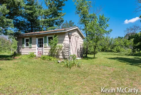 8395 S Delaware Ave, Baldwin, MI 49304 photo 13