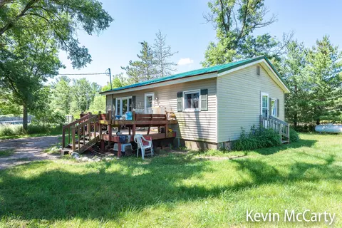8395 S Delaware Ave, Baldwin, MI 49304 photo 6