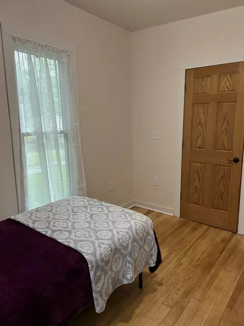 Bedroom - 404 S Hemlock St, Evart, MI 49631 photo 3 of 12