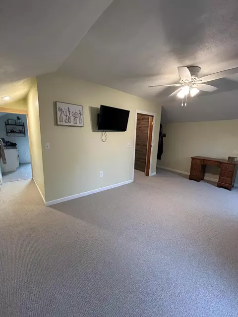 Bedroom - 404 S Hemlock St, Evart, MI 49631 photo 5 of 12
