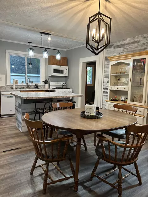 Dining - 404 S Hemlock St, Evart, MI 49631 photo 1 of 4