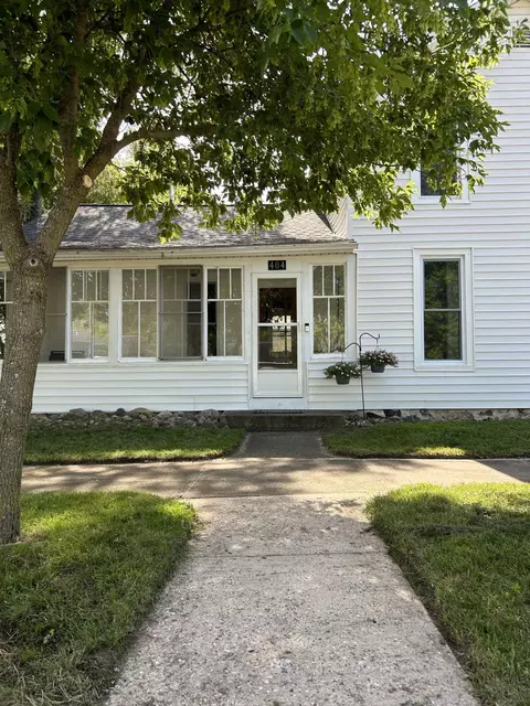 Exterior - 404 S Hemlock St, Evart, MI 49631 photo 13 of 19