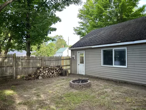 Exterior - 404 S Hemlock St, Evart, MI 49631 photo 7 of 19