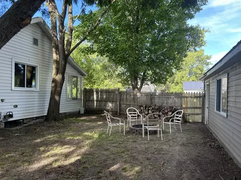 Exterior - 404 S Hemlock St, Evart, MI 49631 photo 6 of 19