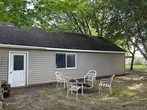 Exterior - 404 S Hemlock St, Evart, MI 49631 photo 8 of 19