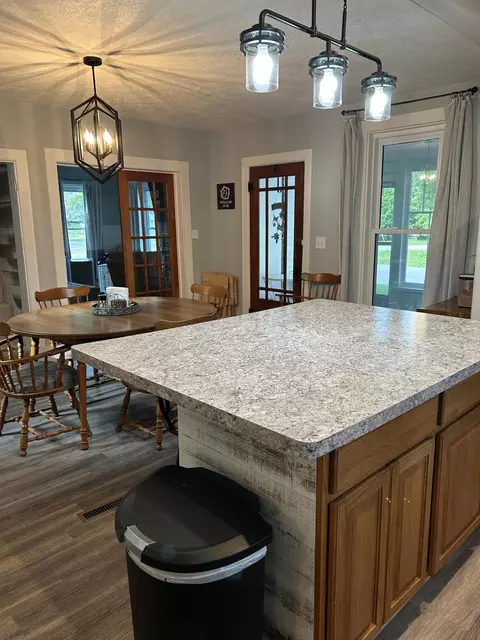 Kitchen - 404 S Hemlock St, Evart, MI 49631 photo 12 of 16