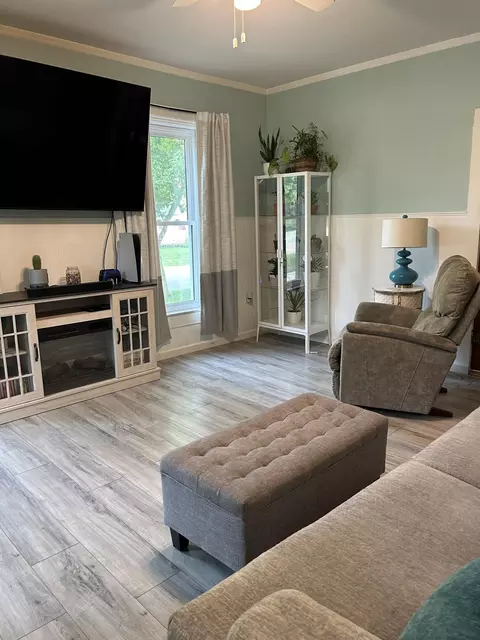 Living - 404 S Hemlock St, Evart, MI 49631 photo 3 of 6