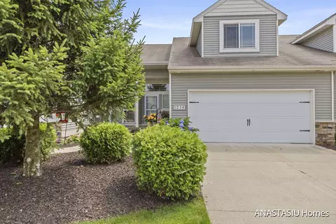1214 Coopers Pass SW #31, Byron Center, MI 49315