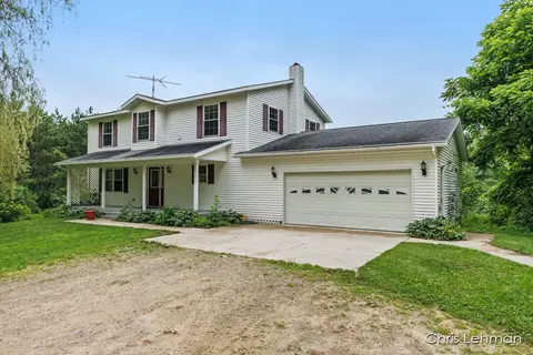 8630 17 Mile Rd NE, Cedar Springs, MI 49319