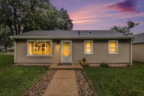 2147 Lewis Dr, Niles, MI 49120