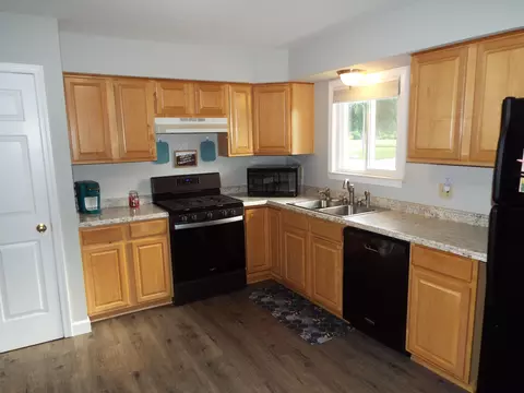 1969 Westbrook Dr, Jackson, MI 49201 photo 4