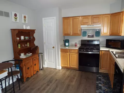 1969 Westbrook Dr, Jackson, MI 49201 photo 5