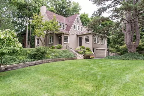 2339 Springhill Dr, Kalamazoo, MI 49008