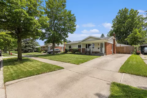 110 Tower Dr, Saline, MI 48176 photo 3