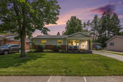 110 Tower Dr, Saline, MI 48176 photo 2