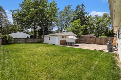 110 Tower Dr, Saline, MI 48176 photo 25